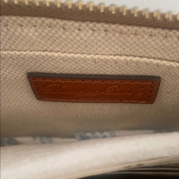 BNWT Dooney & Bourke Wristlet - Picture 4 of 4